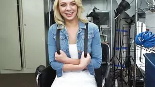 Blonde babe deep throats bbc before fucking