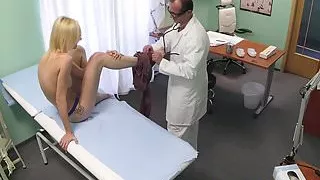 Doctor fingers euro amateur blonde patient