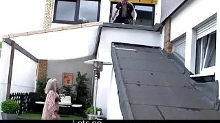 Bauarbeiter fickt geile Blondine aus Frankfurt