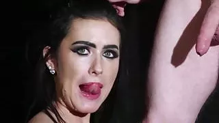 Blindfolded babe cocksucking until facial