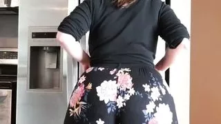 MM - Jiggly bits compilation!