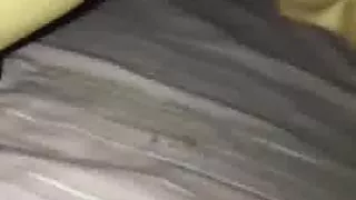 Masturbandome con mi gran vibrador negro