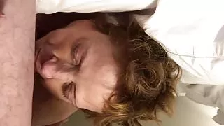 Hotel saugen und Sperma im Mund