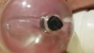 Pumping pussy and Hitachi