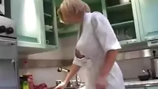 Mature norsk blonde smoking pov