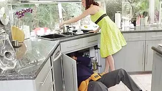 Cocksucking milf pussy fucks cock in trio