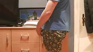 Durchhängen in Satin Boxershorts