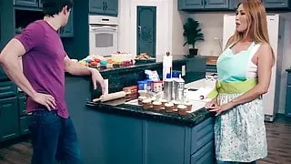 Brazzers - Mommy Got Boobs - Kianna Dior Alex D - Bake Sale