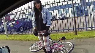 UK policeman fucks inked sluts pussy outside