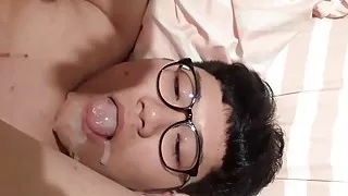 chinese young fat boy self facial