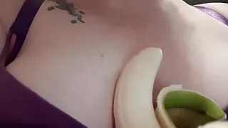 ma tante me montre comment elle suce une queue