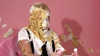 Blonde Pied In Face Splosh WAM