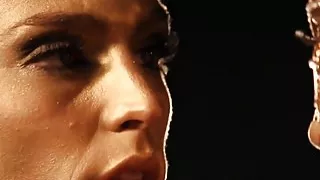 Gold Statues come to life and eat each other out!