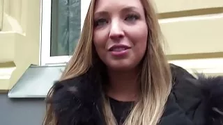 German Scout - Kim Davis (25) in Berlin zum Fick ueberredet