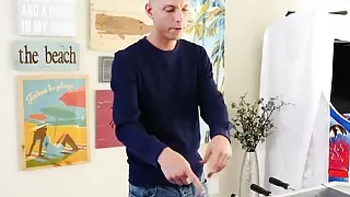 Hungry cougar seeks meat! Naughty America