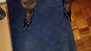 Massive cumshot in fishnet and heels