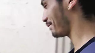 Barebacked Latino hat wilden Pickup-Sex und bekommt eine Gesichtsbehandlung