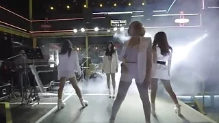 thai dance rehearsal