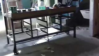 Junger heterosexueller Latino lutscht einen großen Schwanz und Bareback in POV