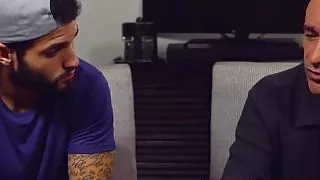 Eveline not satisfied with musicians cock so she cheats him