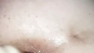 Ma cougar me fais gicler du cul