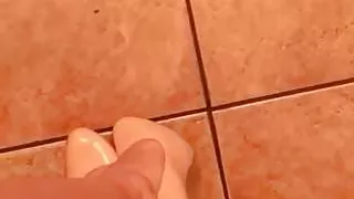 Heel squeaking by hotwife