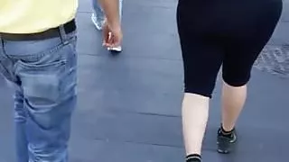 Big booty latin ass leggins