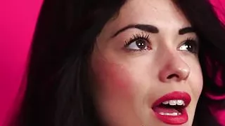 English lingerie beauty sucks til facial