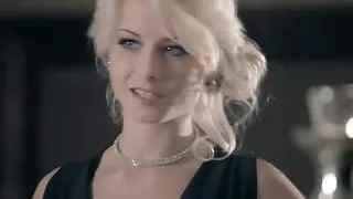 He Wins A Blowjob From A Blonde