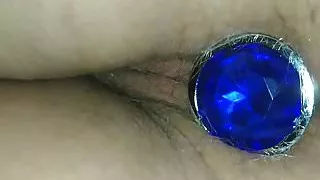 Spielzeug in ihrer Muschi