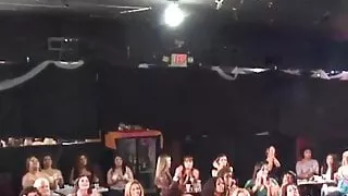 Meine betrügende Freundin schwanzlutschende Stripperin