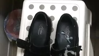 Shoesjob on my hush puppies girlfriend