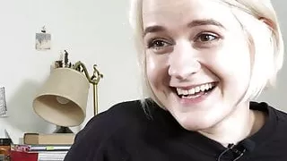 Amateur Babe Luisa Intense Squirting Orgasm - ersties