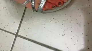 Sexy milf whit feet and faceshot