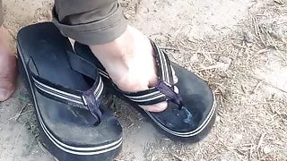 ( vid4 )wearing cumed sandals