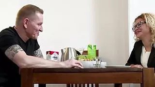 LETSGODIRTY.COM - Alter Sack fickt seine Stiefschwester