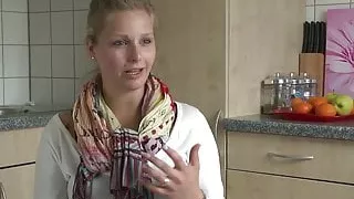 Susanne zeigt bereits im Interview was keiner erwartet