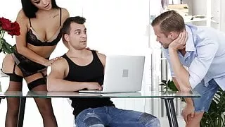 Beautiful babe has fun with bisex men