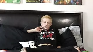 Adorable twink Justin Stone makes cock cum in solo interview