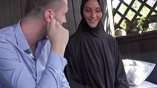 Czech Babe  Wants A Discount On Rent For Sex