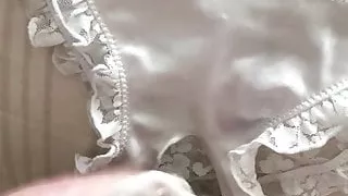 Cum on wifes crotchless panties