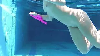 Hot Russian Jessica Lincoln in the pool