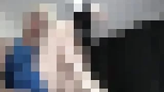 Ich werde dich mit meinen kleinen rosa Zehen necken