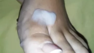 Cum on wife's feet again