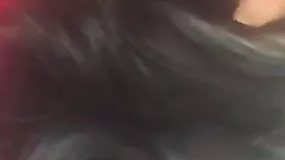 Rus kiz arabda yaliyor