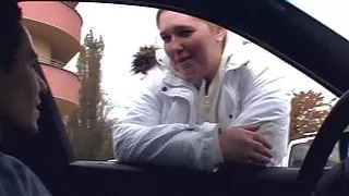 Fat ass chubby girl picks up him with ease