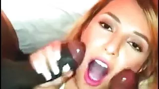 Amateur MILF sucks 2 BBC