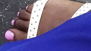 Ebony foot pretty pink toes