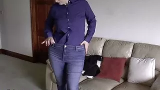 Geknöpftes Hemd und Jeans Tease