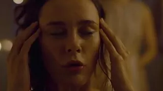 What celebrity is it? 061